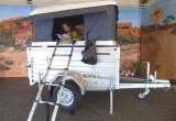 (Bild von Alutrail Adventure, 1,4t zGG, Lademae: 216x135x69cm, mit Hartschalen Dachzelt Dingo fr 3 Personen)